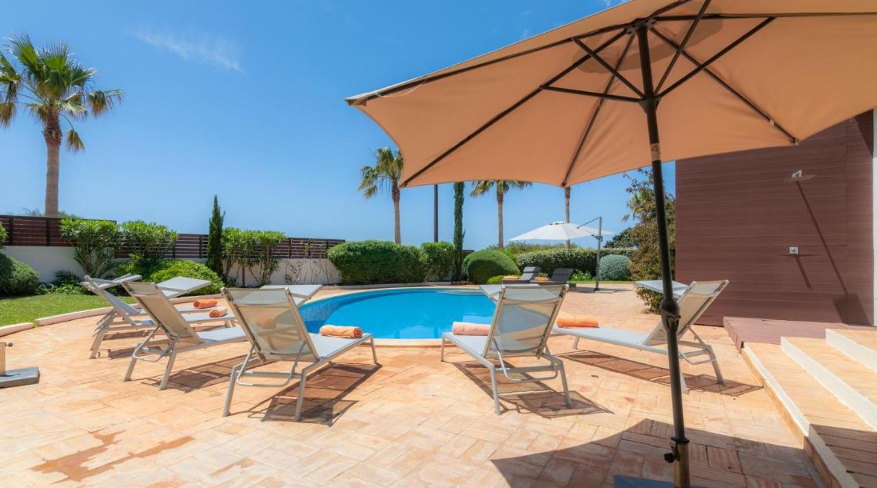 Villa Prado - Beautiful Beachfront Villa Αλμπουφέιρα Εξωτερικό φωτογραφία