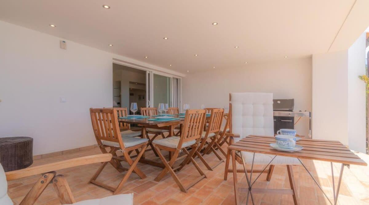 Villa Prado - Beautiful Beachfront Villa Αλμπουφέιρα Εξωτερικό φωτογραφία