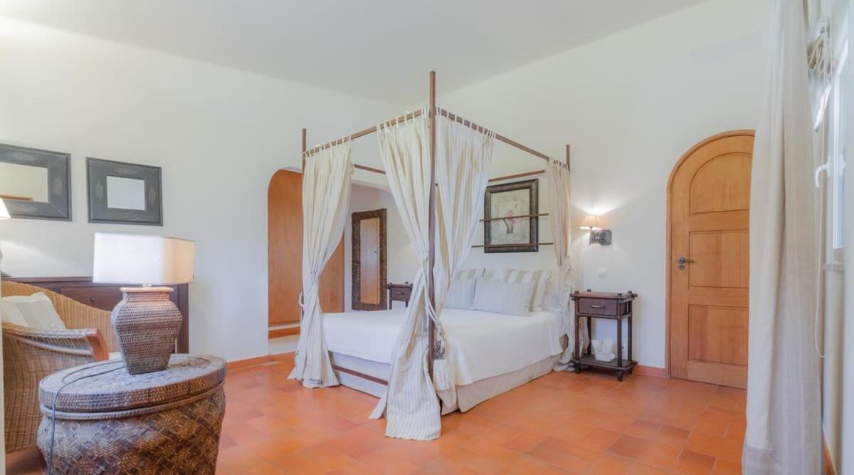 Villa Prado - Beautiful Beachfront Villa Αλμπουφέιρα Εξωτερικό φωτογραφία
