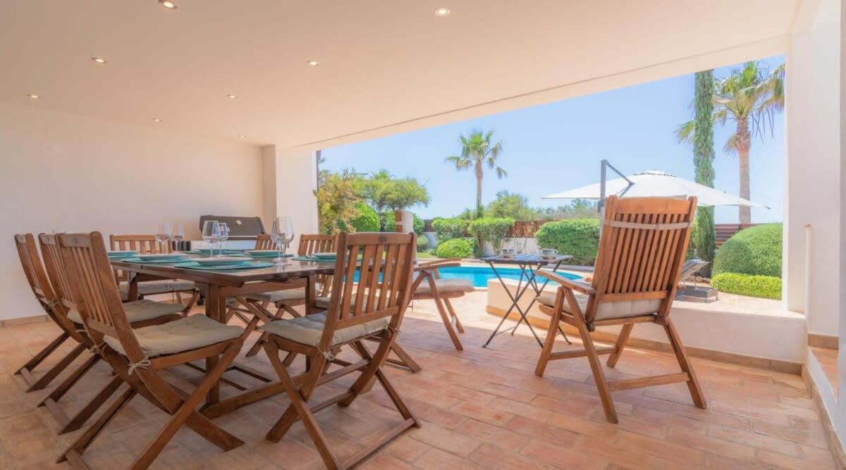 Villa Prado - Beautiful Beachfront Villa Αλμπουφέιρα Εξωτερικό φωτογραφία