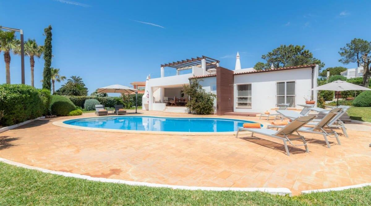 Villa Prado - Beautiful Beachfront Villa Αλμπουφέιρα Εξωτερικό φωτογραφία